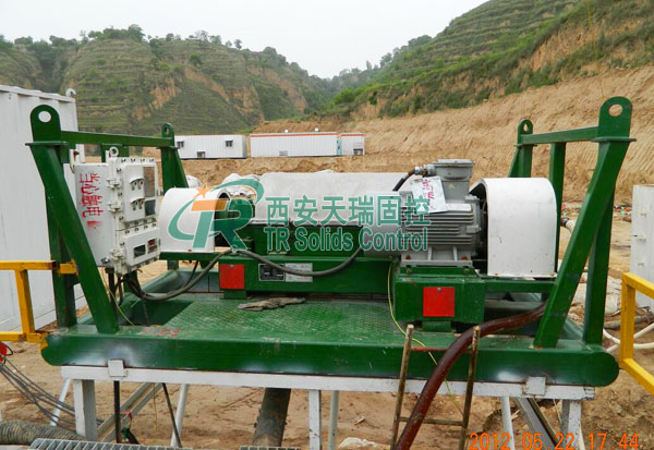 China decanter centrifuge supplier TRLW Solids Control Horizontal Decanter Centrifuge With 9 - 22 Inch Bowl