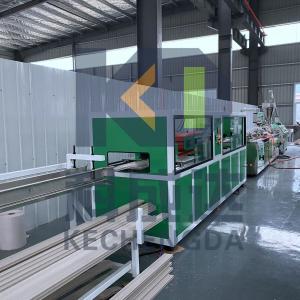 China 160 - 240kg/H PVC Profile Extruder Upvc Door And Window Making Machine Machinery on sale