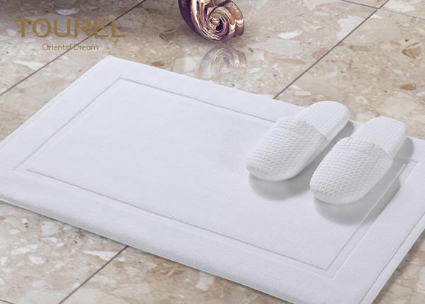 Quality Sanitized Logo Hotel Non Slip Bath Mat / White Bathroom Floor Mats for sale