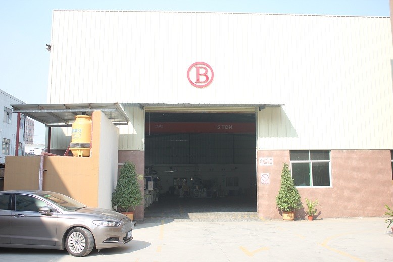 30T Plastic Vertical Injection Moulding Machine 6.7kW With 13 KN Ejector Force Low Maintenance