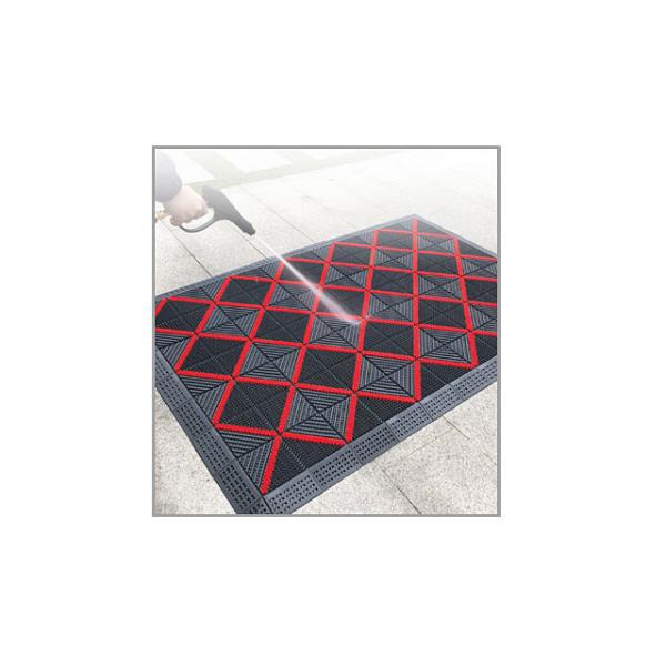 Outdoor Nylon Brush Plastic Interlocking Mats 25MM Thickness