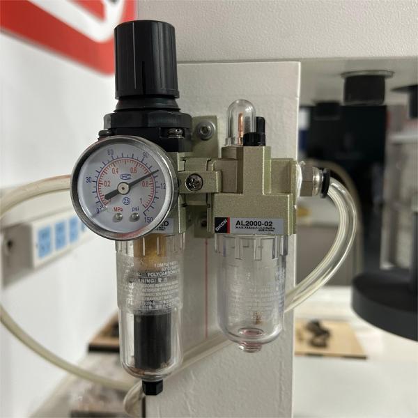 Rubber Dumbbell Slicer Pneumatic Cutter Equipment For Laboratory Cut Rubber Sample Min.5kg/C㎡ Output Source 2 Dumb Knives