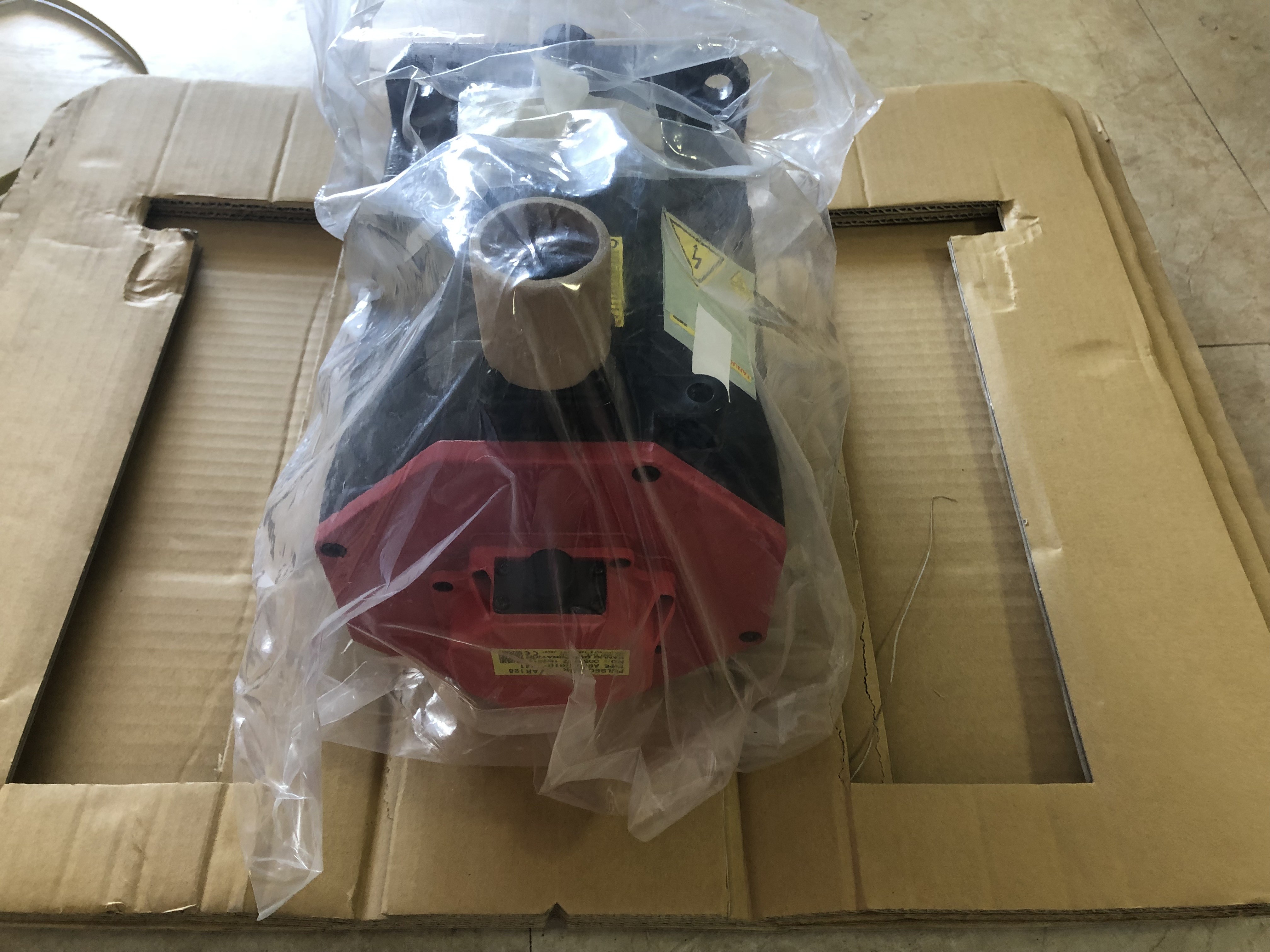 A06B-6079-H106 Japan Fanuc New AC Servo Drive Insulated Type