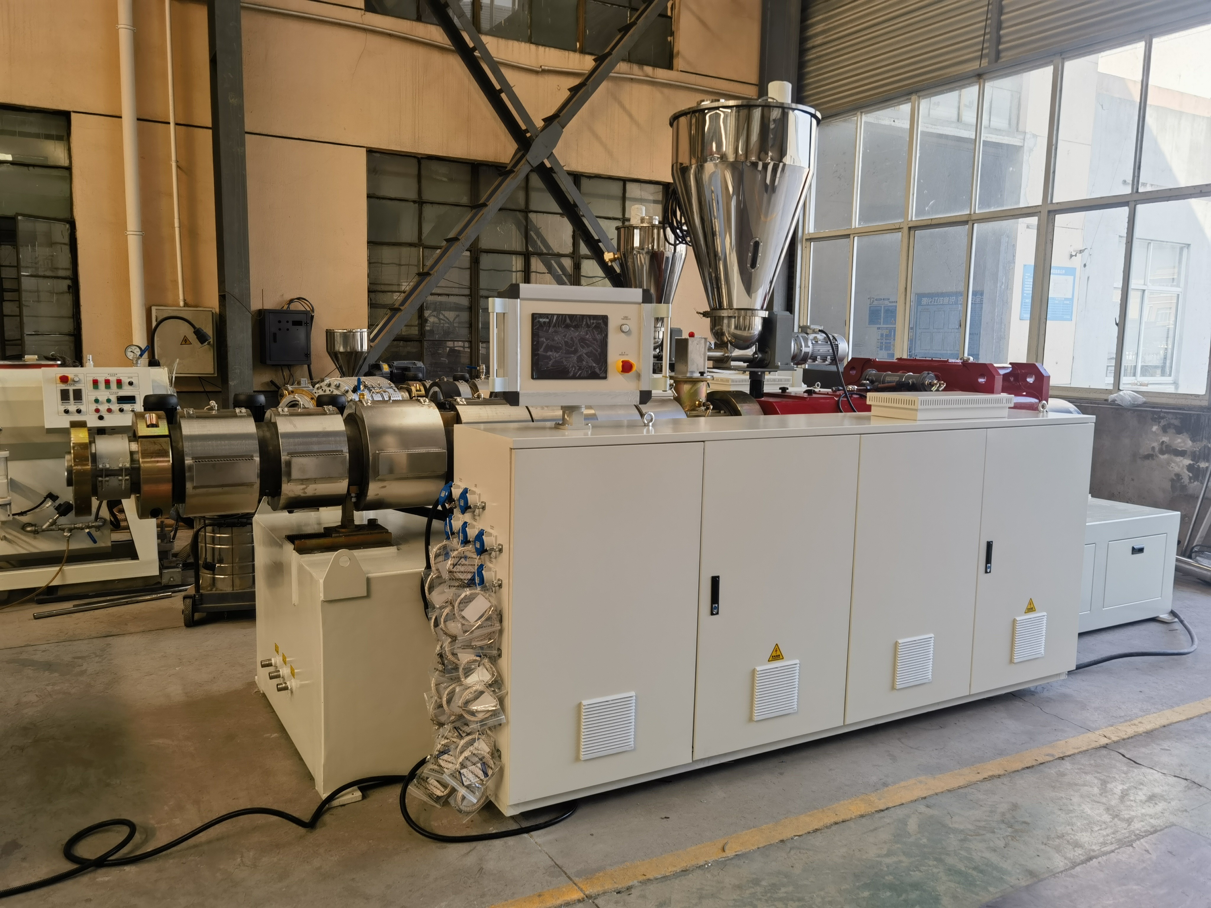 PVC Windows Profile Extrusion Machine For Customized Profile Size In Wooden Box And Film Package