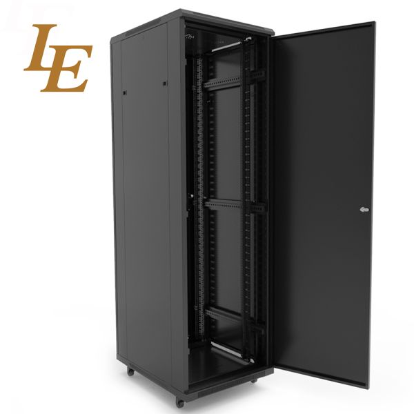 800kg Cold Rolled Steel Server Rack Cabinet System With IP20 Degree Of Protection