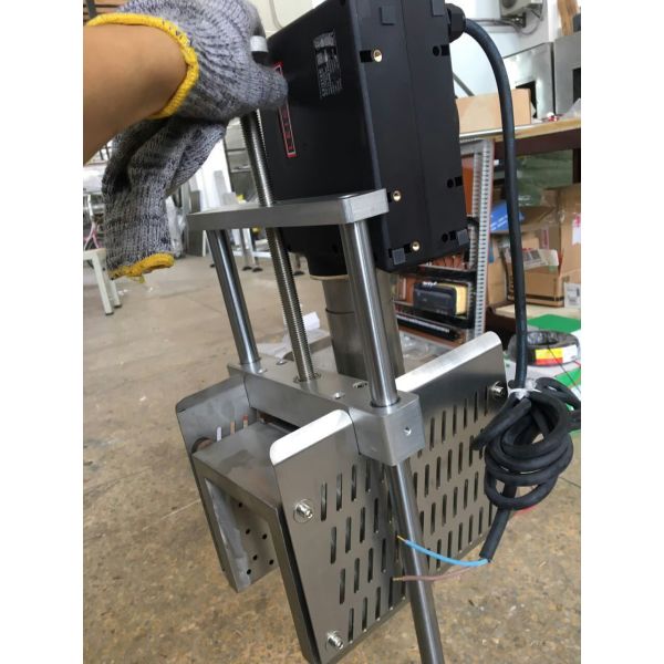 HF-250M Shrink Sleeve Labeling Machine for 2 Bottles Together