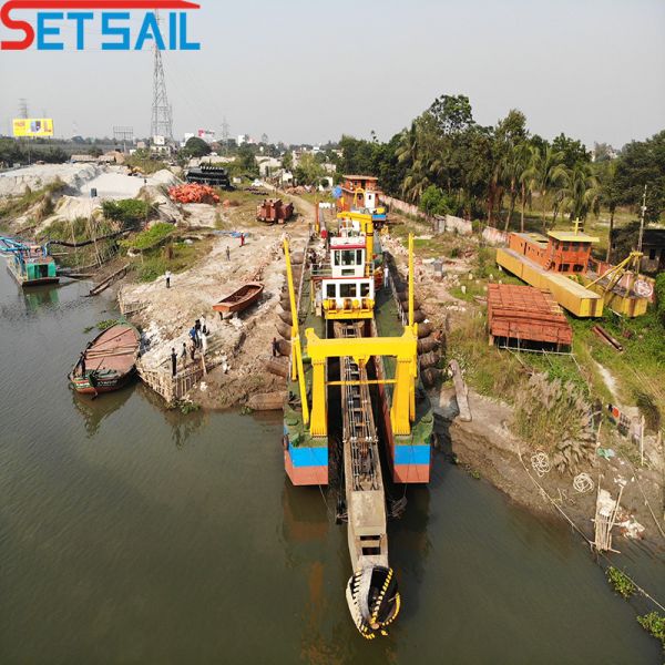 Capacity 1100m3 24inch Cutter Suction River Sand Dredger for Sale