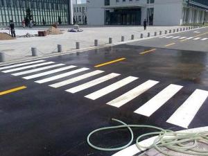 China Liquid Solvent Based Road Marking Paint Good Adhesion One Component on sale