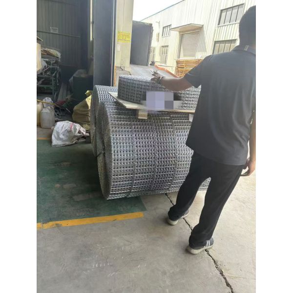 Welded Galvanized Wire Pipeline Coating Mesh For Gas And Oil Anti Corrosion