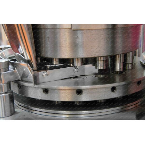 Plastic Electronic Rotary Tablet Press Machine Capacity 60,000 Pcs / Hour