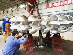 China Adjustable / Fixed Blade Angle Water Power Turbine with Customized Blade Height on sale