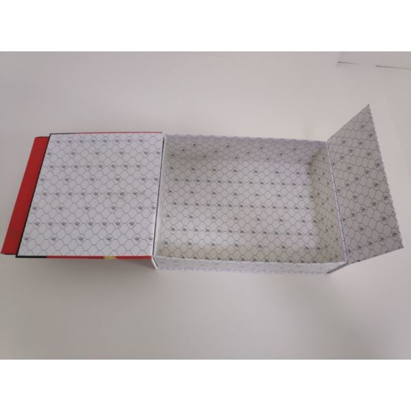 Custom bookstyle rigid cardboard packaging gift box for Christmas Day