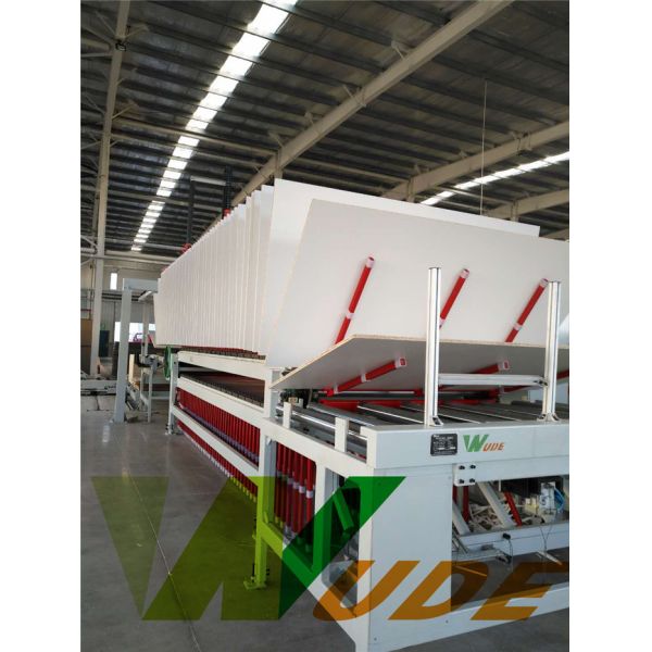 Short Cycle Melamine Laminated Board Hot Press Line Fully Automatic Control