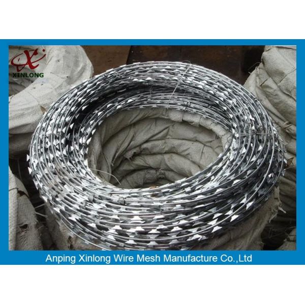 Concertina Galvanized Razor Barbed Wire For Highway / Farm / Garden