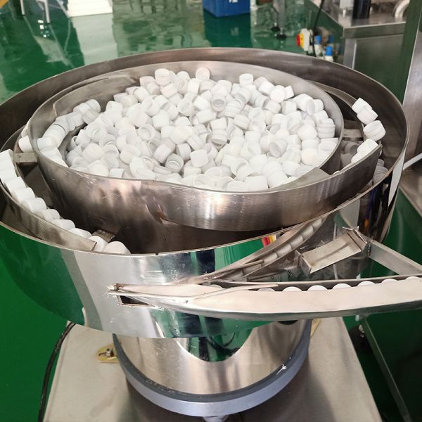 Condition High Speed Intelligent Cap-Feeder for Reagent Production Line Accurate Feeding