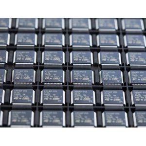 STMicroelectronics STW15NK90Z Ic Pic 8 Bit Microcontroller Semiconductor Chip