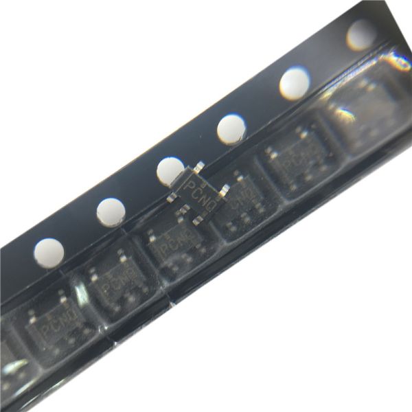 Automotive Chip Power management Linear low-dropout LDO regulators TPS76933QDBVRQ1 Analog Isolator