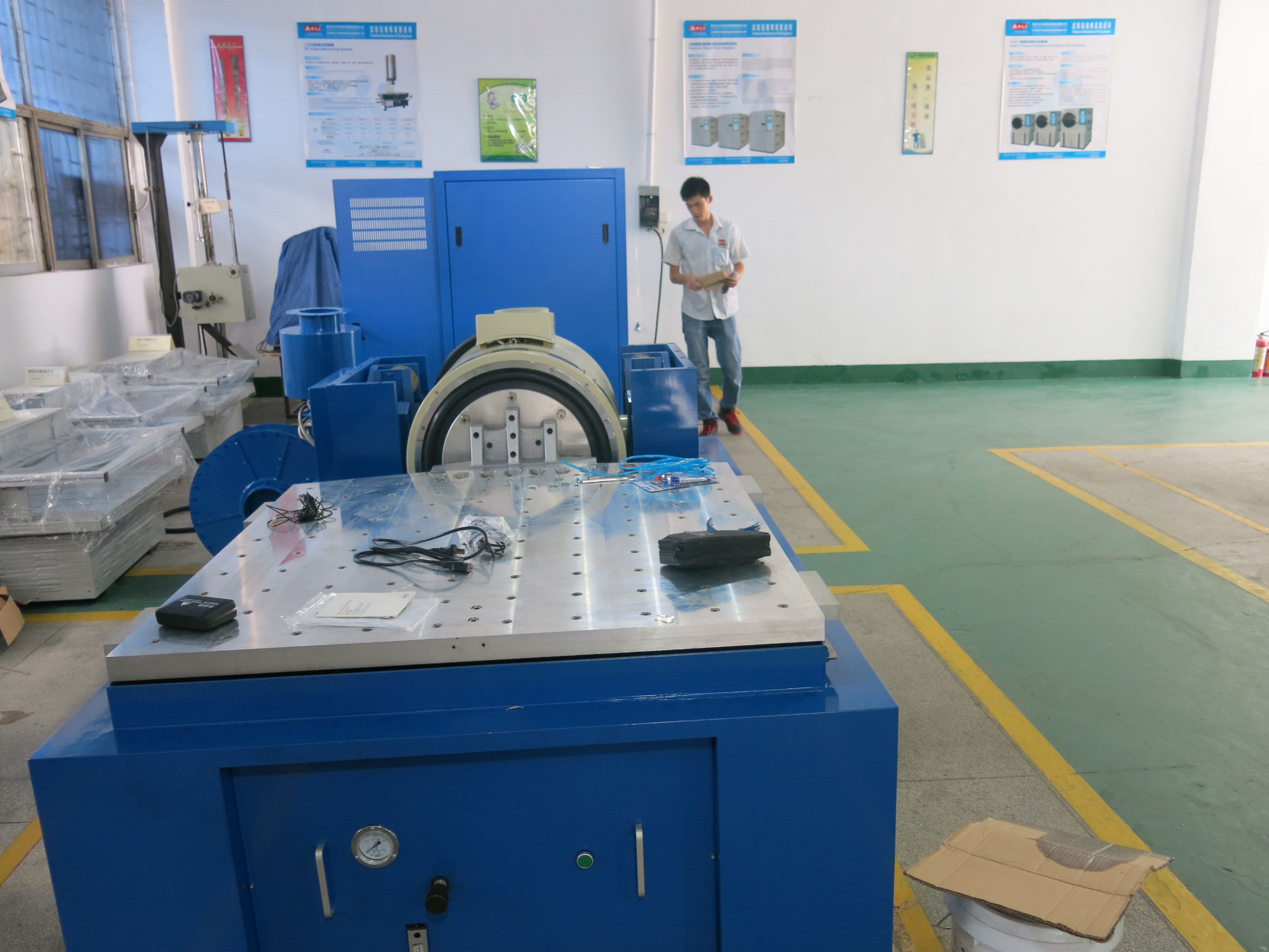 Circuit board automobile 3500HZ Vibration Table Test Equipment With 25mm Displacement