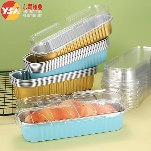 Close-up view of disposable aluminum baking pan construction
