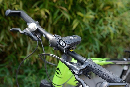 Waterproof IPX4 Rechargeable Cycle Headlight Cold Resistant 15mm