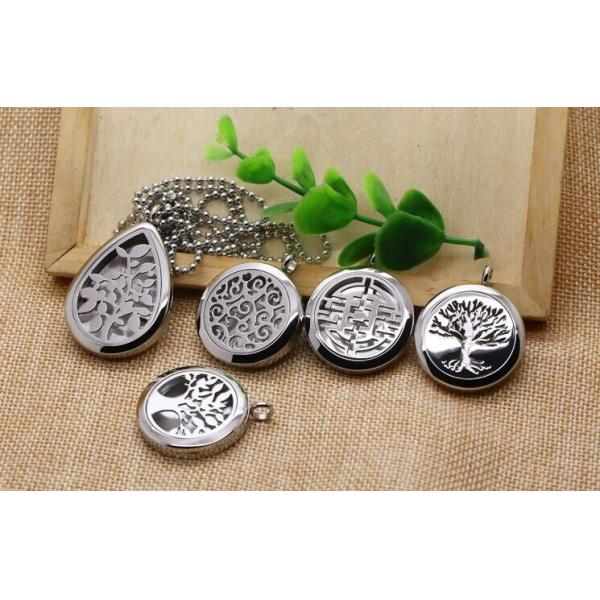 Stainless Steel Hollow Cutting Square Shape Perfume Scented Essential Oil Diffuser Locket