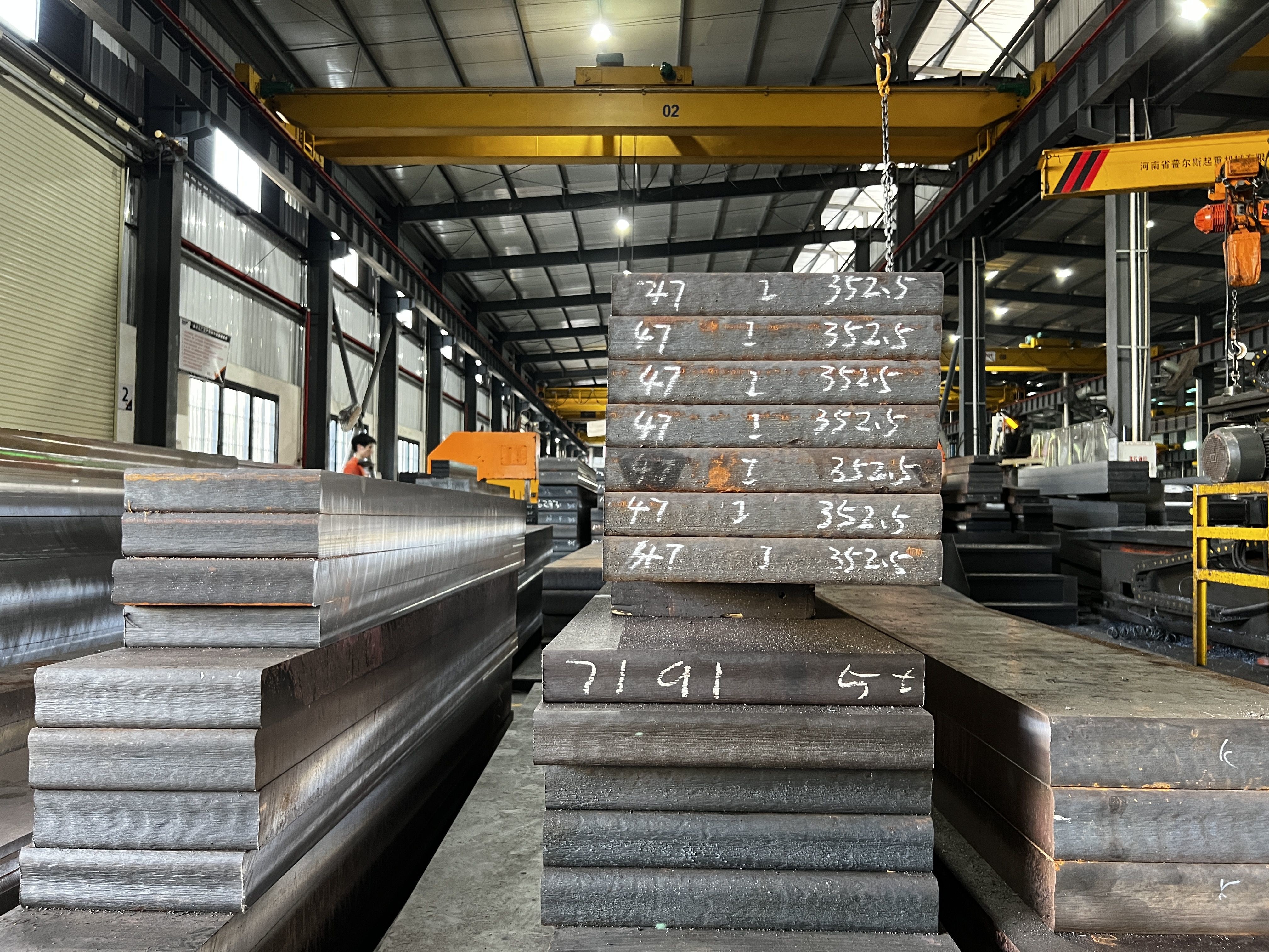 Buy cheap Hardness HRC38-42 Custom Mold Bases 10Ni3MnCuAl P21 product