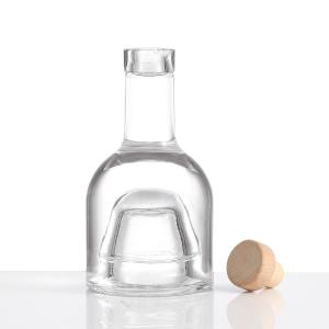 China 250ml Glass Bottle With Screw Stopper For Gin Vodka Whisky Made for Cosmestic and Wine on sale