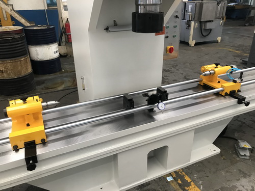 Ball Screw / Round Bar Straightening Press Machine 80T 4m Workpiece