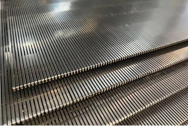 Stainless Steel 304/316 Johnson Wedge Wire Screen for Mining