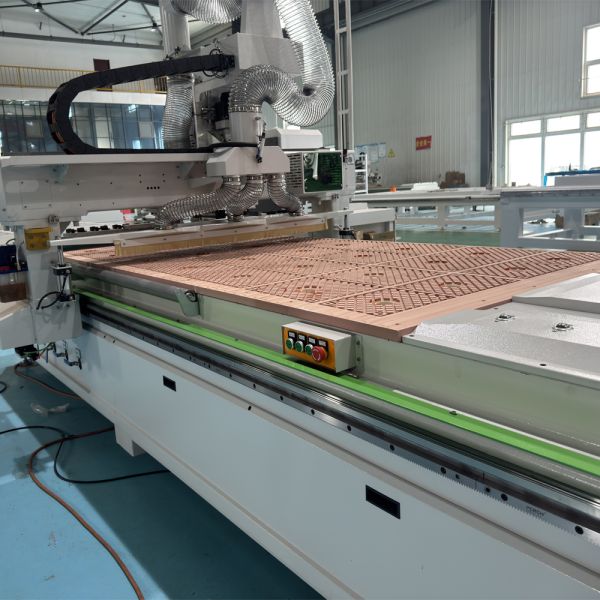 1330A 9kW CNC Nesting Router For Wood Processing Applications