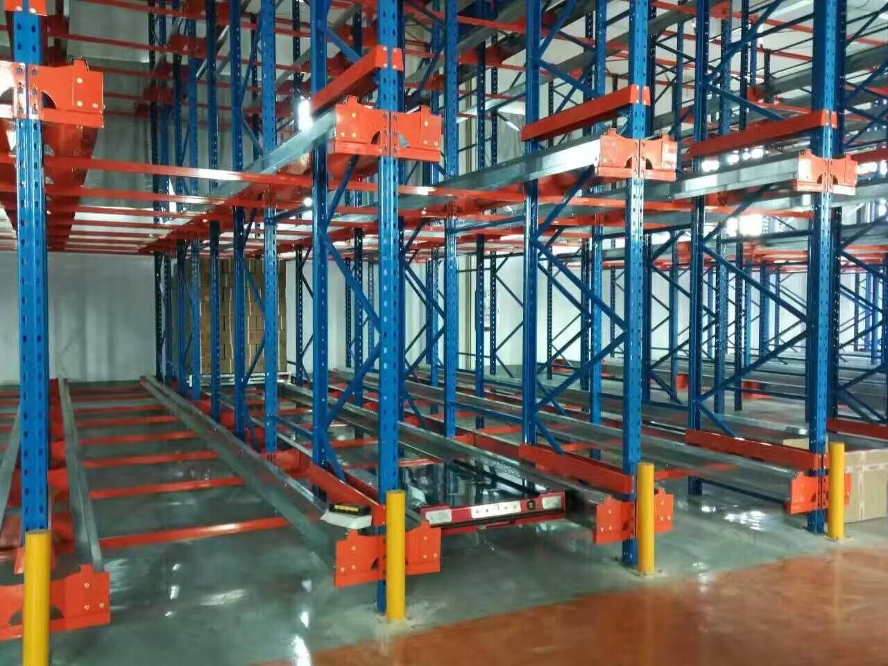Buy cheap Radio Shuttle Pallet Racking System , Industrial Warehouse Storage Shelves product