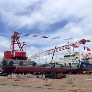 Buy cheap 45M Floating Dock Crane for Dredging product