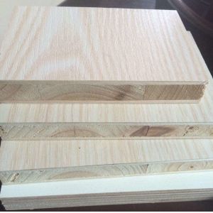Moisture Resistant Laminated Block Board With Embossed Surface Treatment