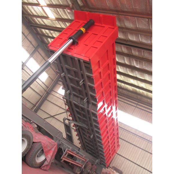 Pull Behind Dump Truck Trailer , Semi Gooseneck Dump Flatbed Trailer 40m3 Loading Weight