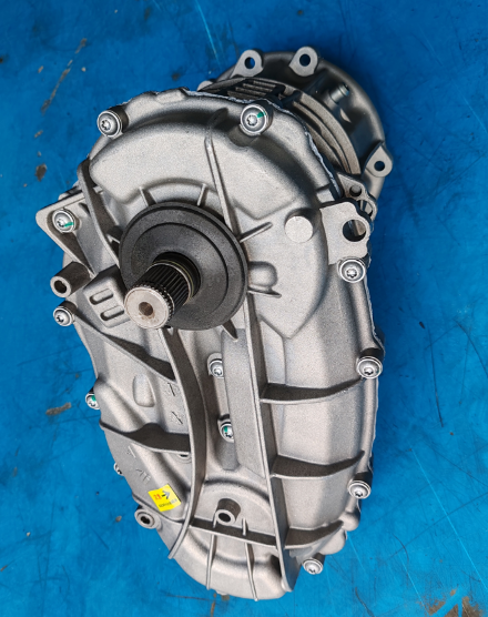Porsche Cayenne 4.8T 8-Speed Gearbox Transfer Case Assembly Not Including Control Unit