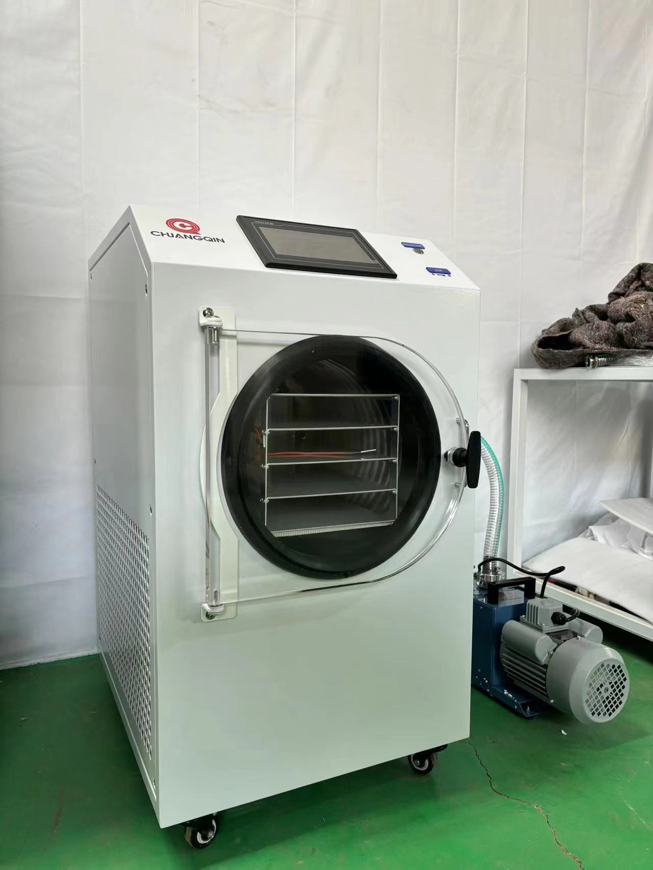 Continuous Vacuum Food Dryer Candy Fruit Strawberry Lyophilization Equipment