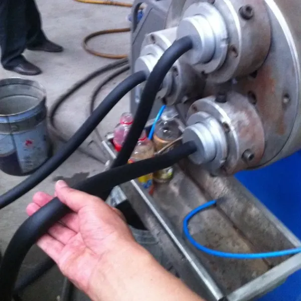 Rubber and Plastic Foam Insulation Pipe Production Line with Sponge Tube Extruder