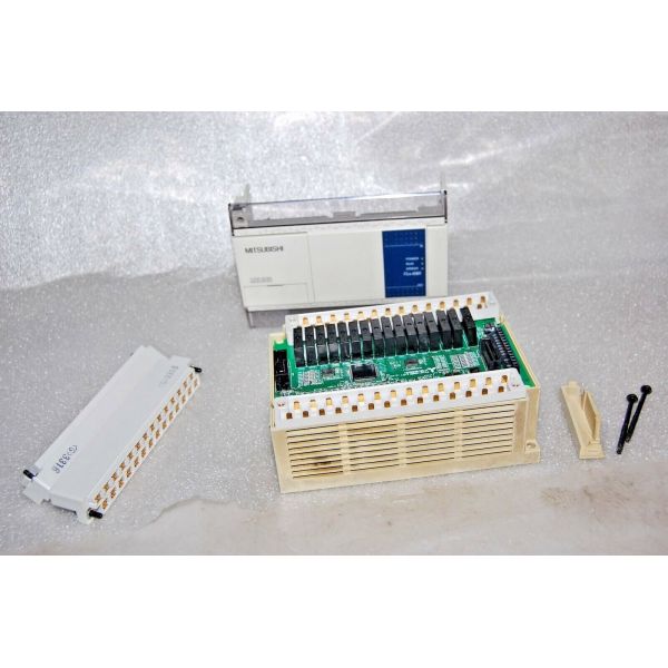 Mitsubishi FX1N-40MR-D Programmable Logic Controller 12-24VDC 2A 24 DIGITAL INPUTS 16 RELAY OUTPUTS 8000 STEPS NEW