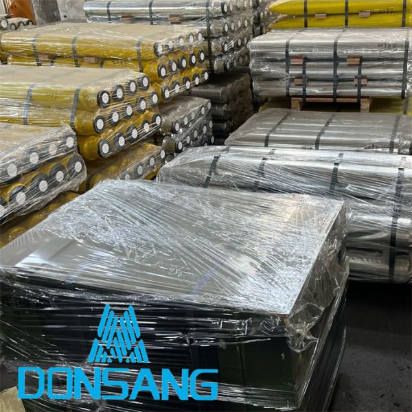 Black Hydraulic Rock Breaker Chisels 155mm Chisel For Rock Hammer Factory Good Price DS8C