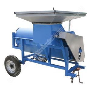 Custom Farm Machinery Implements Watermelon Harvesting Equipment 380V