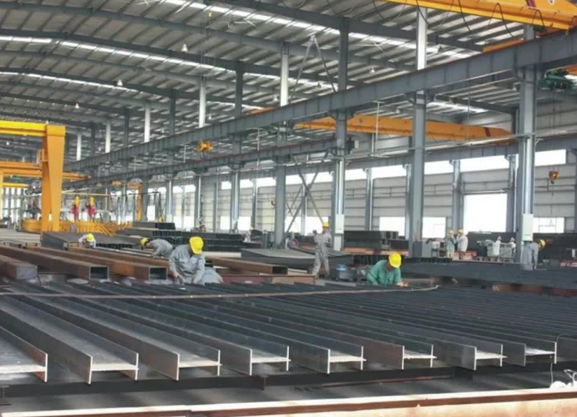 Hot Rolled / Welded Steel Structure Poultry House With Fire Resistant Panel Wall