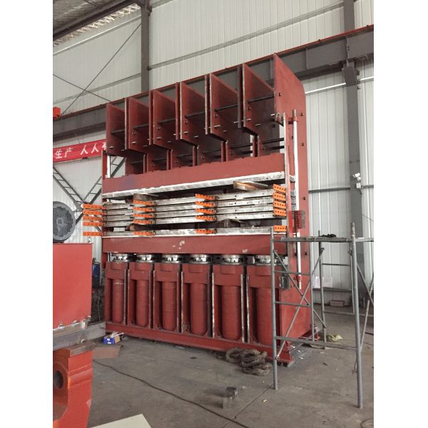 Tyre Tread Compression Moulding Press
