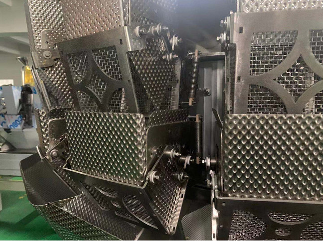 Waterproof SUS304 Auger Feeding Multihead Weigher For Sticky Oily Fresh Food