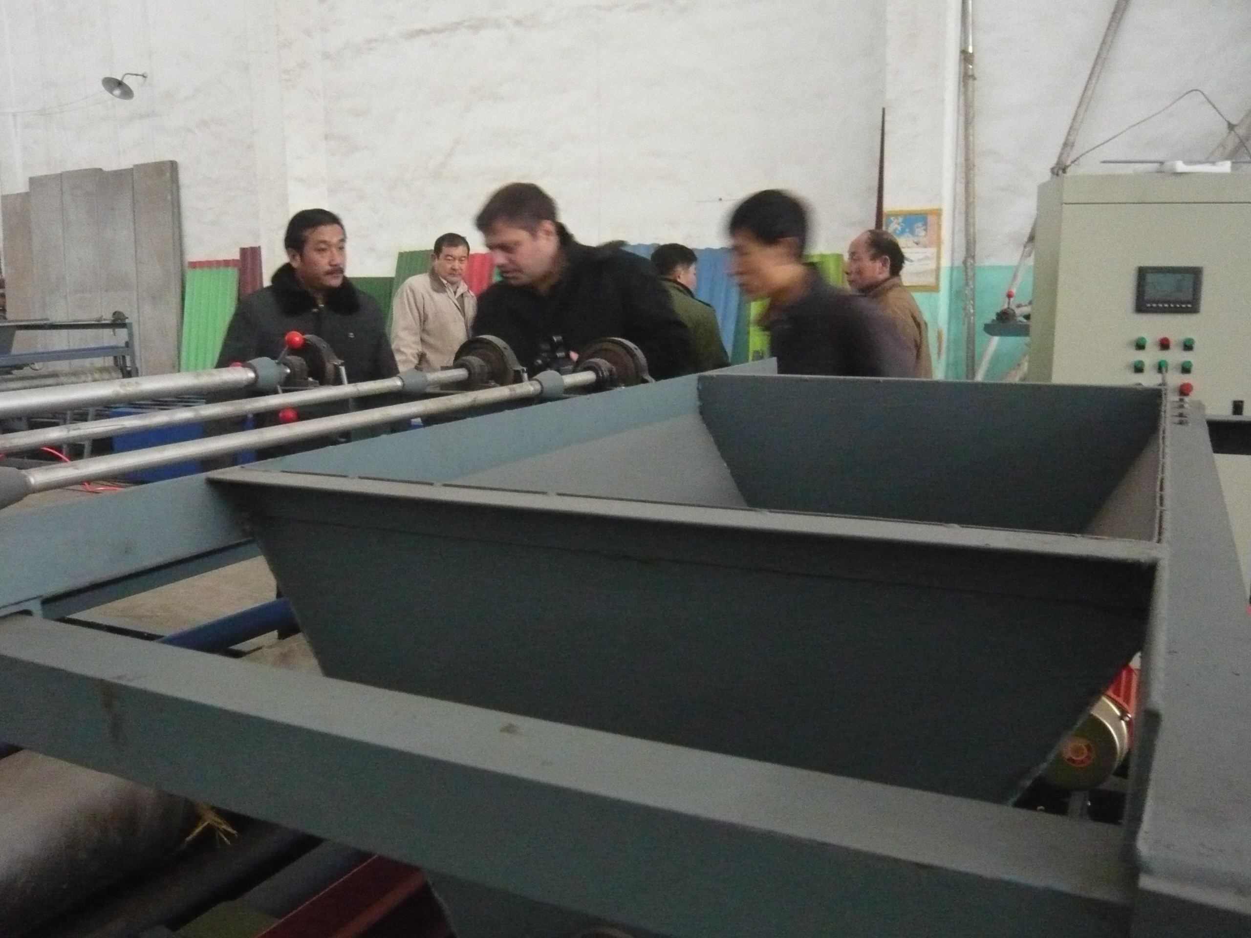 PLC Control EPS Sandwich Panel Machine with Precise Low Speed Metering Pump