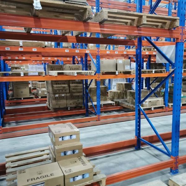 Customized 1000kg-2000kg Vna Pallet Racking Powder Coating For Warehouse Storage