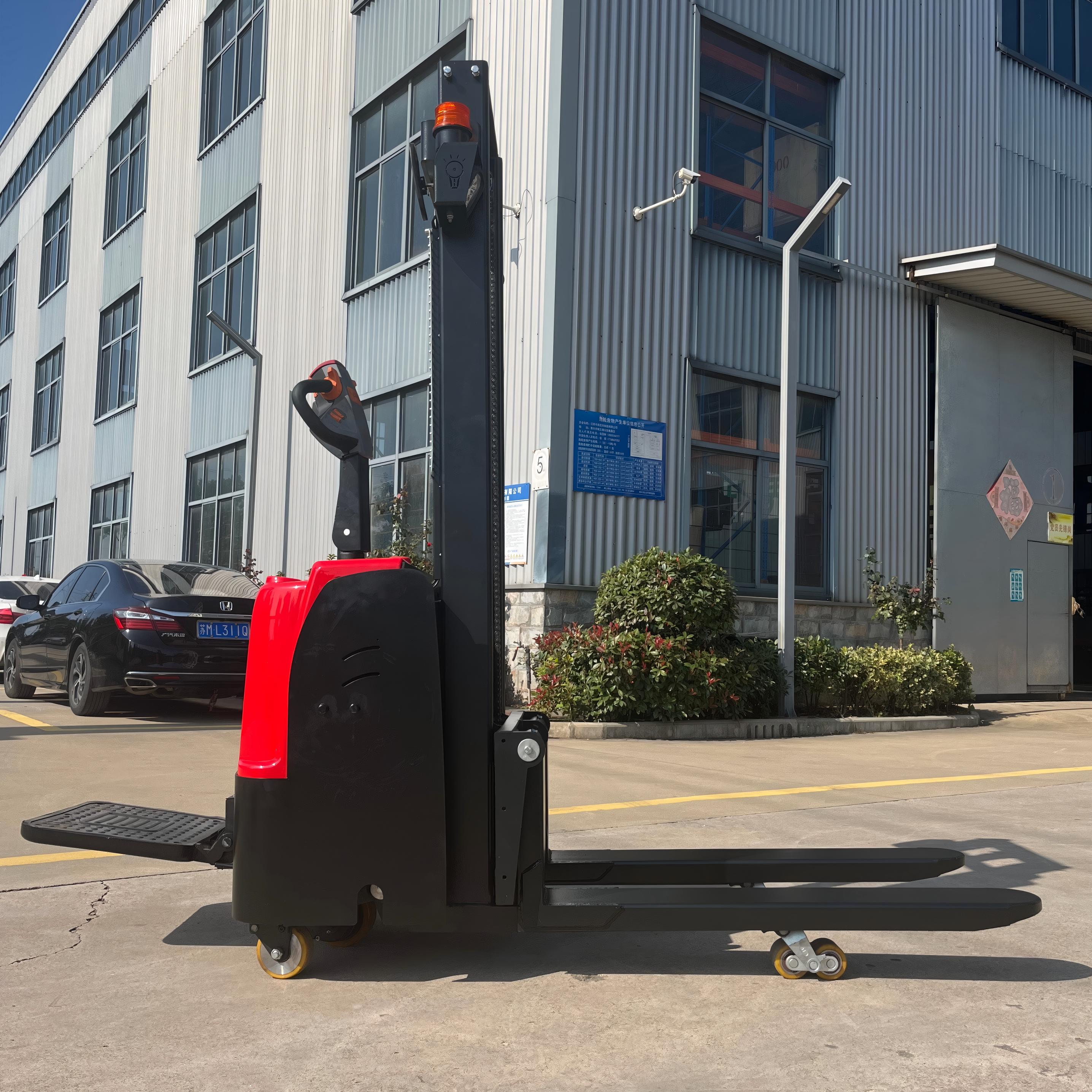 1.5 Ton Electric Pallet Stacker 1500kg Capacity 3M Lift Height