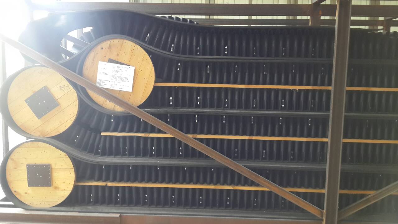 Steep Inclined Sidewall Rubber Conveyor Belt Rubber Sidewall Conveyor Belting 90° Inclined Conveyor Belt