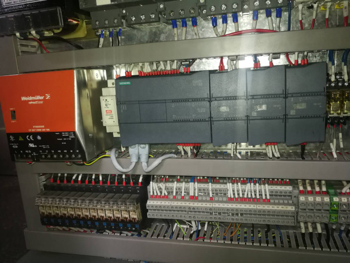 TIANHE Auto Weight Control High Speed Powder Press Machine Full Closed Pressure 100KN