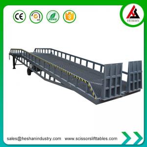 China 12 Ton Mobile Loading Dock Equipment Warehouse Loading Dock Hydraulic Ramp on sale