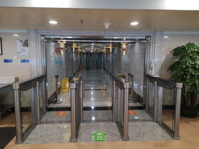 SS304 Easygate Cabinet Swing Speed Gate 550mm Channel 2